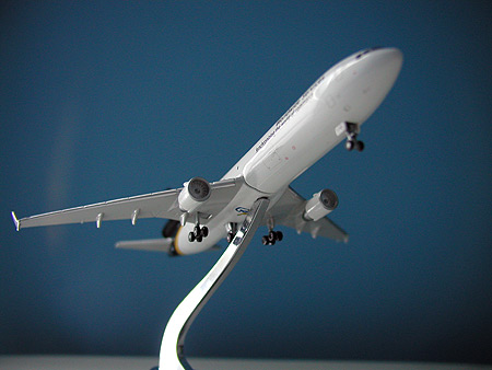 airplane miniature