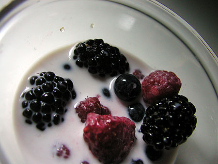berries and vegan cream