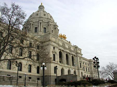 approaching the minnesota state capitol