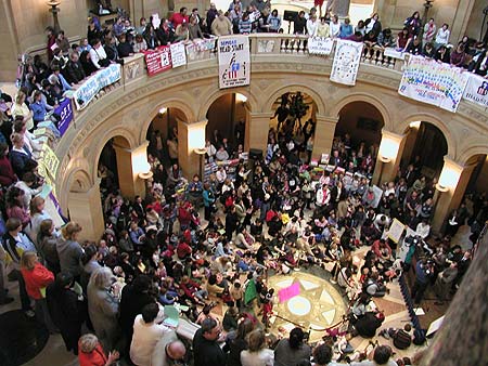 crowd shot in the rotunda