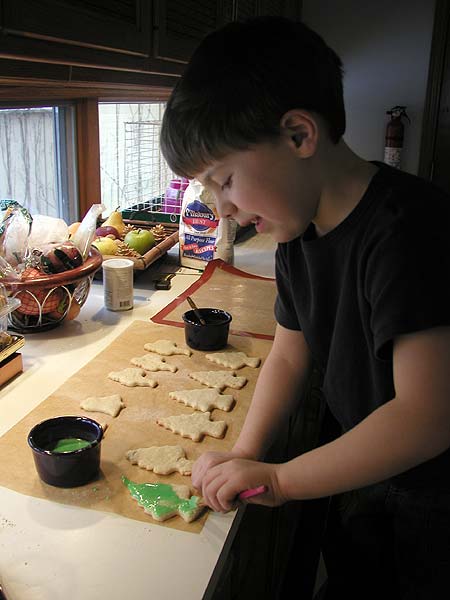 frosting xmas cookies