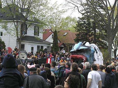 one of the few parade floats I could actually see