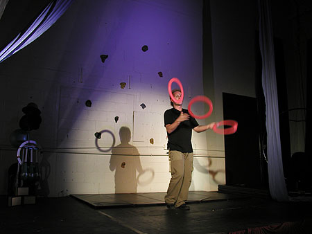 ring juggling