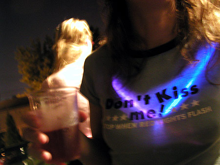 stop when<br />
red lights flash stop when red lights flash